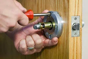 Chicago Special Locksmith Chicago, IL 312-525-2037